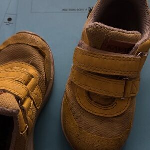 Kids Kavat Yellow Shoes